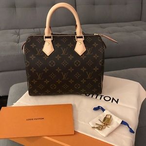 Authentic Louis Vuitton Monogram Speedy 25